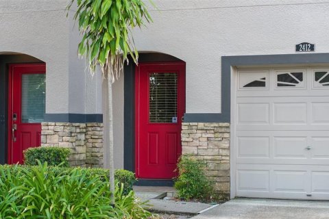 Townhouse in Brandon, Florida 3 bedrooms, 178.09 sq.m. № 2207050 - photo 3