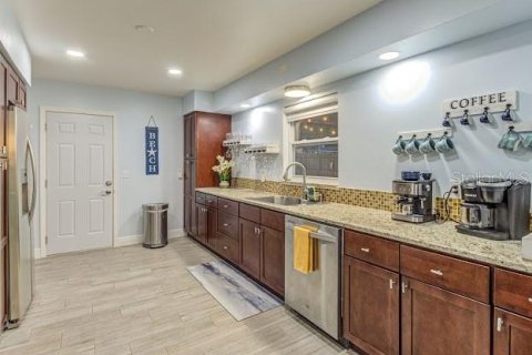 Casa en venta en Saint Petersburg, Florida, 3 dormitorios, 146.97 m2 № 2221595 - foto 4