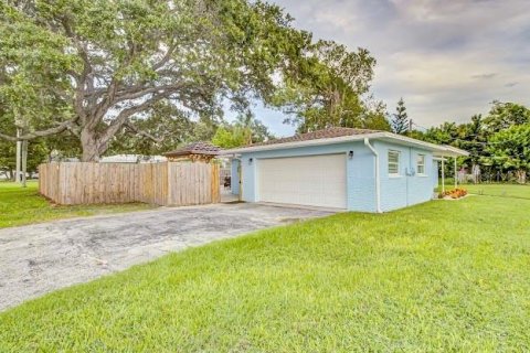 Casa en venta en Saint Petersburg, Florida, 3 dormitorios, 146.97 m2 № 2221595 - foto 3