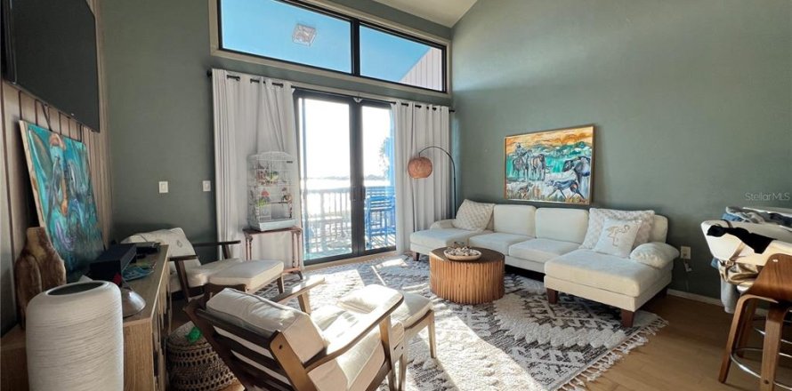 Condominio en Cedar Key, Florida, 2 dormitorios № 2114369
