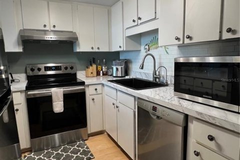 Condominio en venta en Cedar Key, Florida, 2 dormitorios, 104.05 m2 № 2114369 - foto 12