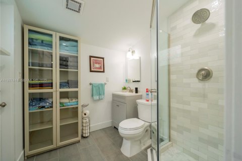 House in Deerfield Beach, Florida 2 bedrooms, 95.5 sq.m. № 2076868 - photo 11