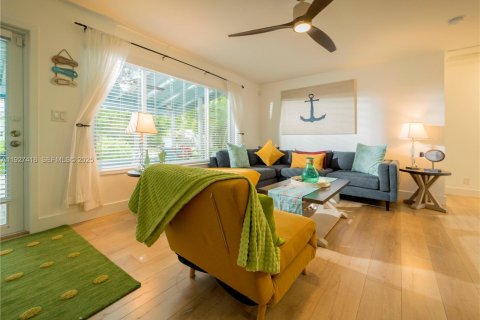 House in Deerfield Beach, Florida 2 bedrooms, 95.5 sq.m. № 2076868 - photo 9