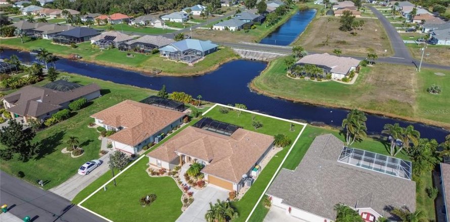 Villa ou maison à Rotonda, Floride 3 chambres, 194.35 m2 № 2135133