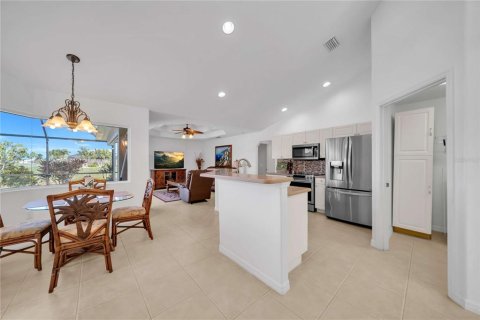 Villa ou maison à vendre à Rotonda, Floride: 3 chambres, 194.35 m2 № 2135133 - photo 15