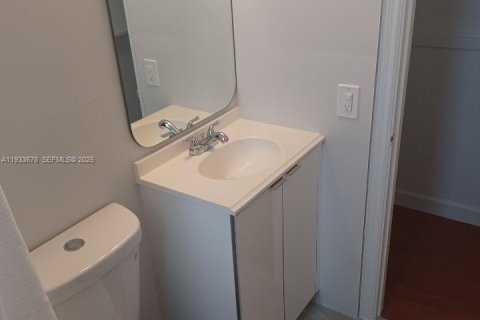 Apartment in Miami Beach, Florida № 2178418 - photo 2