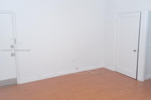 Apartment in Miami Beach, Florida № 2178418 - photo 4