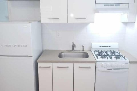 Apartment in Miami Beach, Florida № 2178418 - photo 5