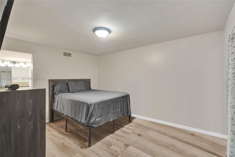 Купить кондоминиум в Майами, Флорида 2 спальни, 90.86м2, № 2085539 - фото 17