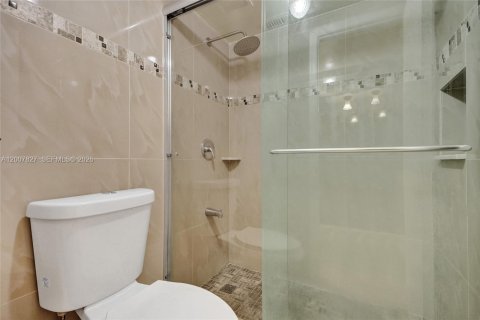 Купить кондоминиум в Майами, Флорида 2 спальни, 90.86м2, № 2085539 - фото 20