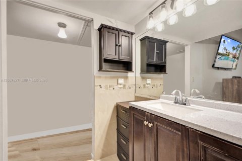 Купить кондоминиум в Майами, Флорида 2 спальни, 90.86м2, № 2085539 - фото 19