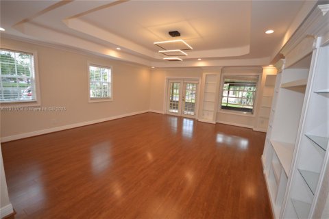House in Davie, Florida 4 bedrooms, 135.45 sq.m. № 1965920 - photo 7