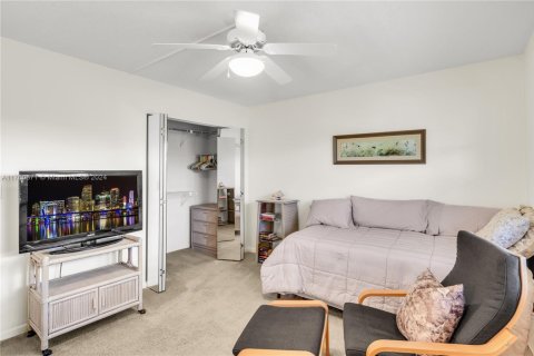 Condo in Coconut Creek, Florida, 2 bedrooms  № 1693294 - photo 21