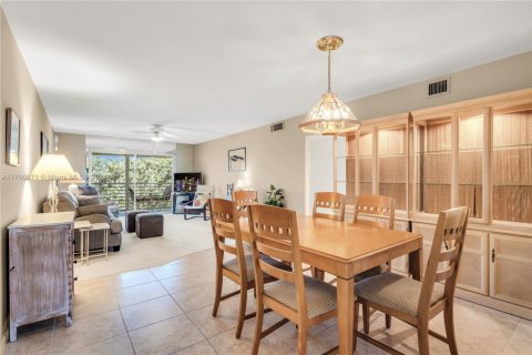Condo in Coconut Creek, Florida, 2 bedrooms  № 1693294 - photo 4