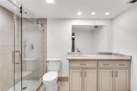 Condo in Coconut Creek, Florida, 2 bedrooms  № 1693294 - photo 17