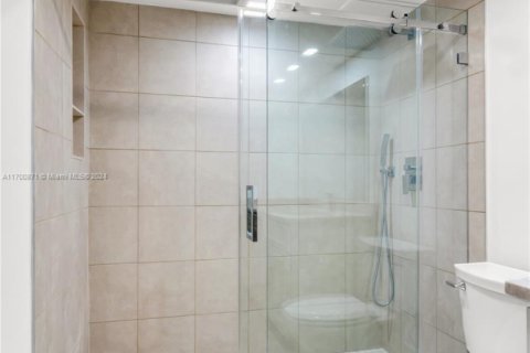 Condo in Coconut Creek, Florida, 2 bedrooms  № 1693294 - photo 18