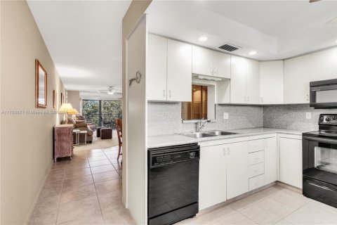 Condo in Coconut Creek, Florida, 2 bedrooms  № 1693294 - photo 5