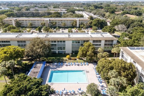 Condo in Coconut Creek, Florida, 2 bedrooms  № 1693294 - photo 24