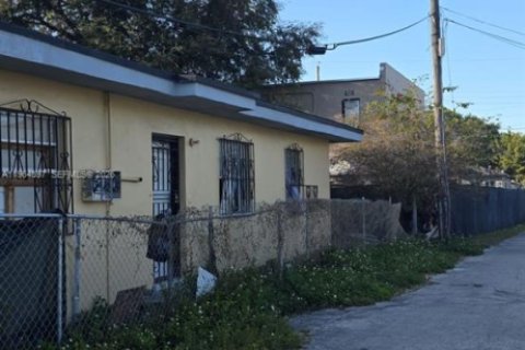 Commercial property in Miami, Florida 140.1 sq.m. № 2025964 - photo 5