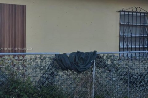 Commercial property in Miami, Florida 140.1 sq.m. № 2025964 - photo 3