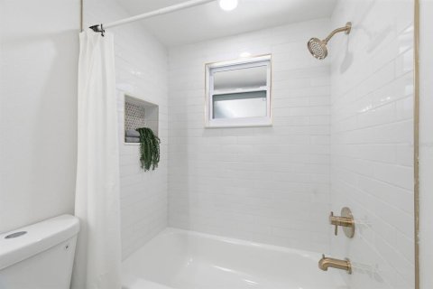 Casa en venta en Sarasota, Florida, 3 dormitorios, 135.08 m2 № 2111387 - foto 21