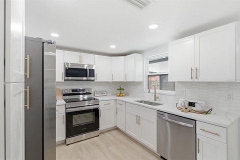Casa en venta en Sarasota, Florida, 3 dormitorios, 135.08 m2 № 2111387 - foto 7