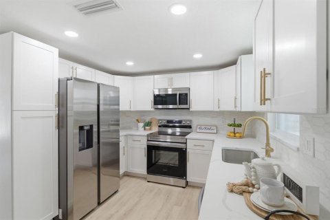 Casa en venta en Sarasota, Florida, 3 dormitorios, 135.08 m2 № 2111387 - foto 6