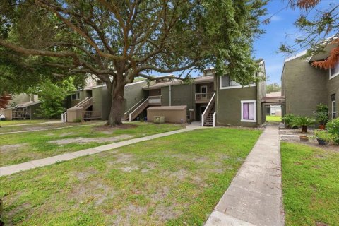 Condo in Orlando, Florida, 1 bedroom  № 2227839 - photo 2