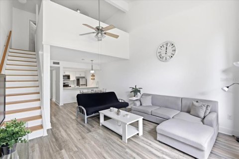 Condo in Orlando, Florida, 1 bedroom  № 2227839 - photo 13