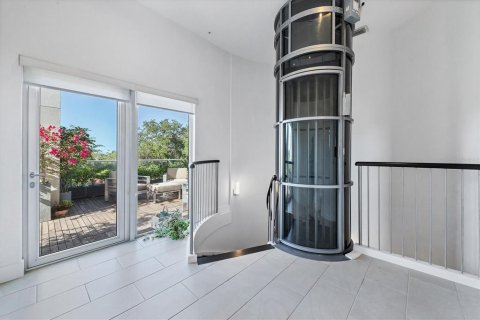Снять в аренду таунхаус в Сарасота, Флорида 6 комнат, 179.67м2, № 1526141 - фото 25
