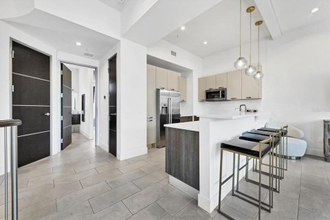 Снять в аренду таунхаус в Сарасота, Флорида 6 комнат, 179.67м2, № 1526141 - фото 14