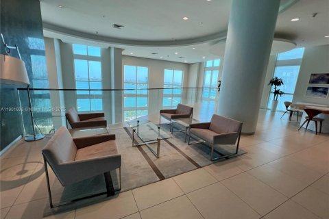 Condominio en alquiler en Miami, Florida, 1 dormitorio, 77.85 m2 № 1953567 - foto 20