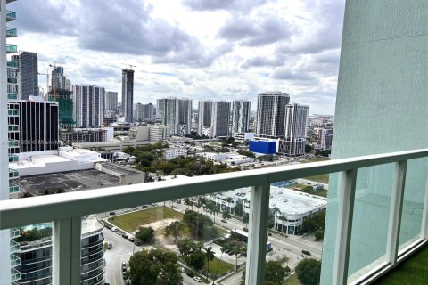 Condominio en alquiler en Miami, Florida, 1 dormitorio, 77.85 m2 № 1953567 - foto 11
