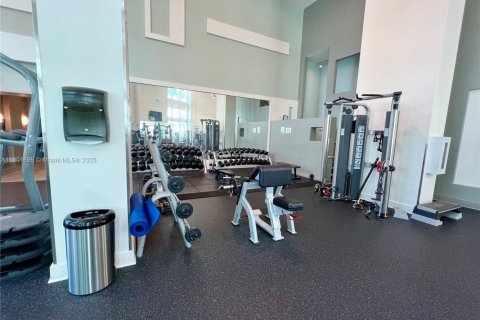 Condominio en alquiler en Miami, Florida, 1 dormitorio, 77.85 m2 № 1953567 - foto 17