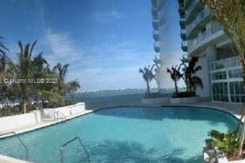 Condominio en alquiler en Miami, Florida, 1 dormitorio, 77.85 m2 № 1953567 - foto 14