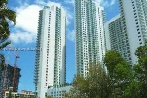 Condominio en alquiler en Miami, Florida, 1 dormitorio, 77.85 m2 № 1953567 - foto 27