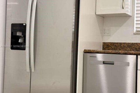 Touwnhouse à vendre à Tamarac, Floride: 3 chambres, 133.78 m2 № 2006114 - photo 9