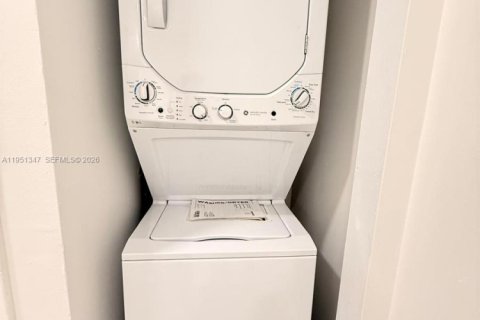 Touwnhouse à vendre à Tamarac, Floride: 3 chambres, 133.78 m2 № 2006114 - photo 30