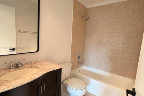 Touwnhouse à vendre à Tamarac, Floride: 3 chambres, 133.78 m2 № 2006114 - photo 26