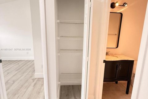 Touwnhouse à vendre à Tamarac, Floride: 3 chambres, 133.78 m2 № 2006114 - photo 25