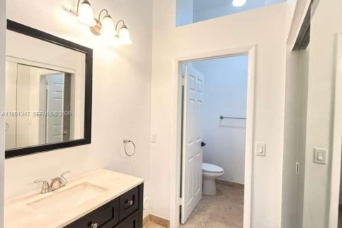 Touwnhouse à vendre à Tamarac, Floride: 3 chambres, 133.78 m2 № 2006114 - photo 21