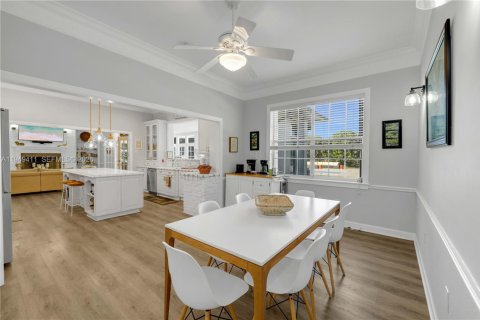 Casa en venta en Homestead, Florida, 6 dormitorios, 371.05 m2 № 2153031 - foto 28