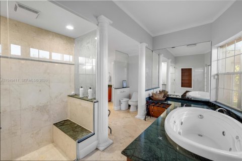 Casa en venta en Homestead, Florida, 6 dormitorios, 371.05 m2 № 2153031 - foto 19