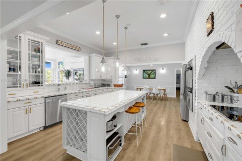 Casa en venta en Homestead, Florida, 6 dormitorios, 371.05 m2 № 2153031 - foto 23