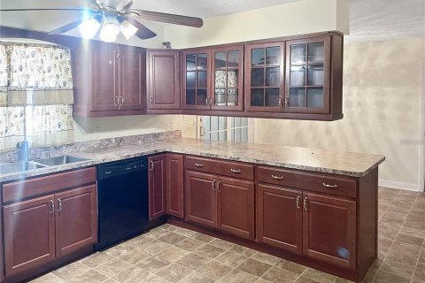 Villa ou maison à louer à Haines City, Floride: 4 chambres, 176.79 m2 № 2418709 - photo 7