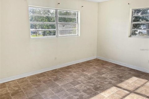 Villa ou maison à louer à Haines City, Floride: 4 chambres, 176.79 m2 № 2418709 - photo 4