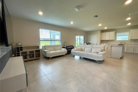Casa en alquiler en Davenport, Florida, 4 dormitorios, 205.96 m2 № 1919217 - foto 8