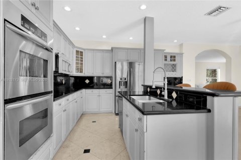 Casa en venta en Miramar, Florida, 4 dormitorios, 210.05 m2 № 1995195 - foto 22