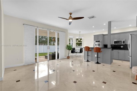 Casa en venta en Miramar, Florida, 4 dormitorios, 210.05 m2 № 1995195 - foto 20