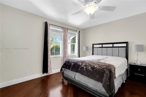 Casa en venta en Miramar, Florida, 4 dormitorios, 210.05 m2 № 1995195 - foto 15